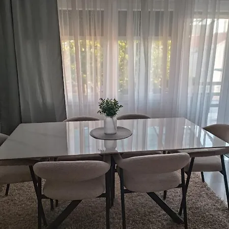 Perla * Rogoznica (Sibenik-Knin)