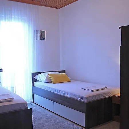 Perla * Rogoznica (Sibenik-Knin)