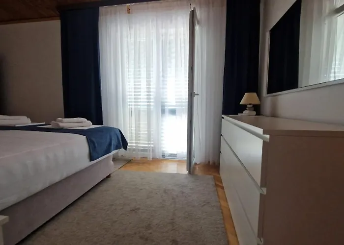 Perla * Rogoznica (Sibenik-Knin)